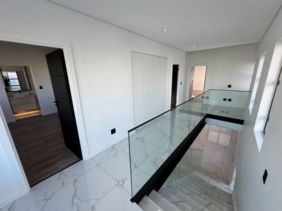 3 Bedroom Property for Sale in Sandown Western Cape